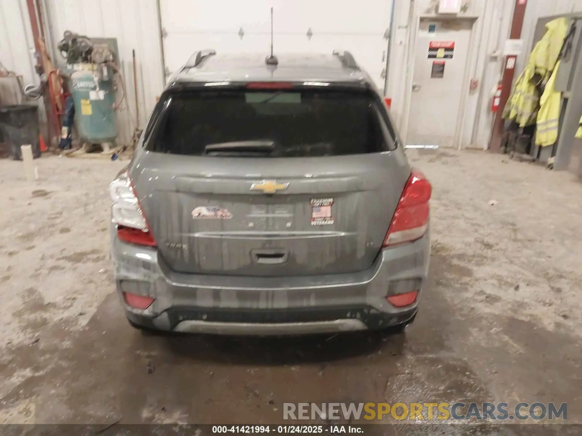 16 Photograph of a damaged car 3GNCJLSB2LL319876 CHEVROLET TRAX 2020