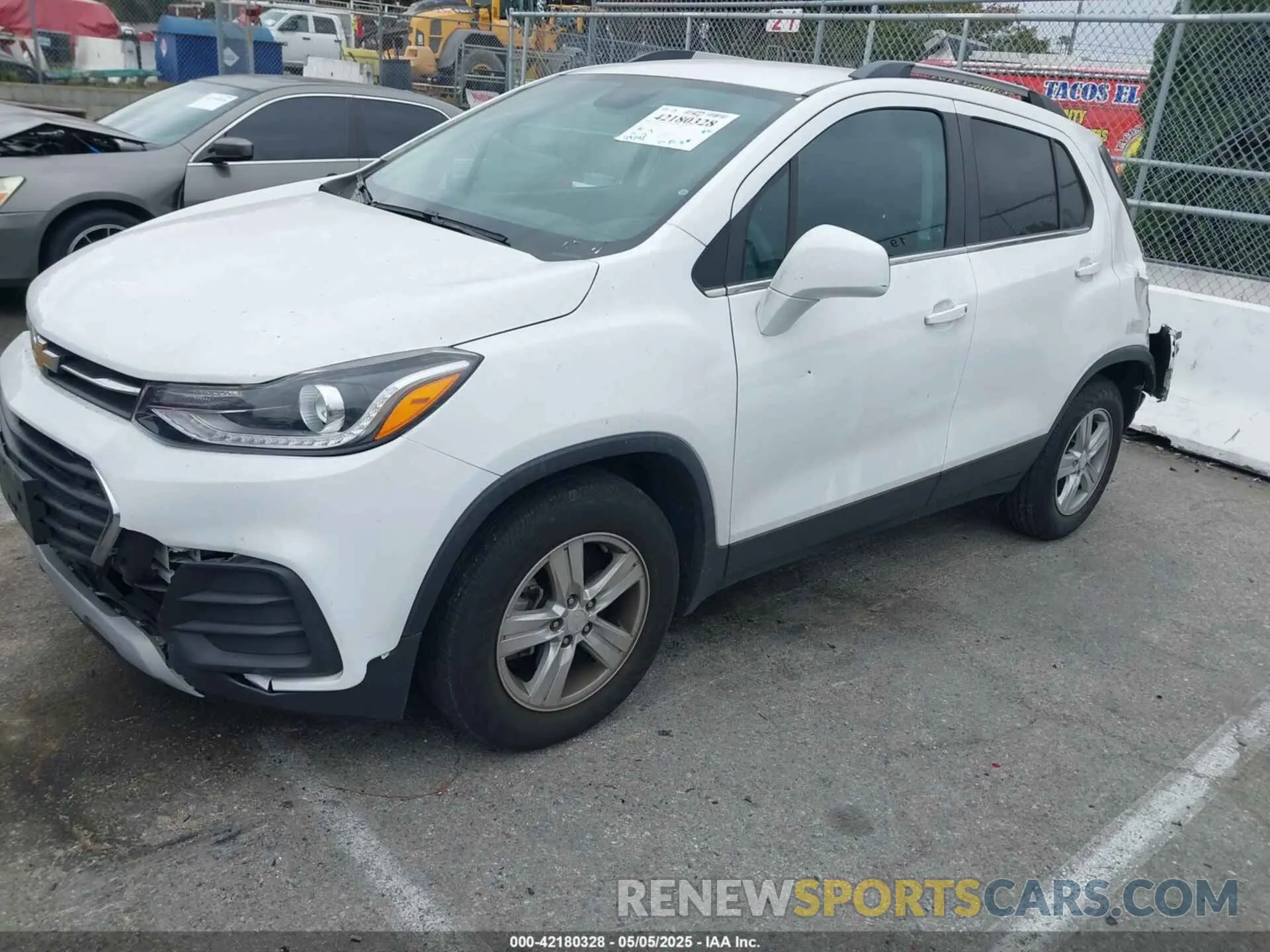 2 Photograph of a damaged car 3GNCJLSB3LL232259 CHEVROLET TRAX 2020