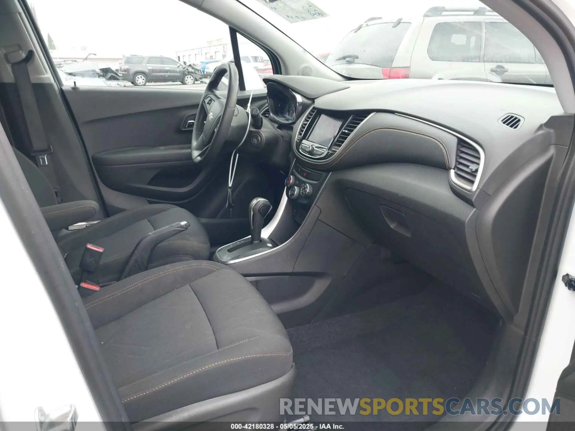 5 Photograph of a damaged car 3GNCJLSB3LL232259 CHEVROLET TRAX 2020