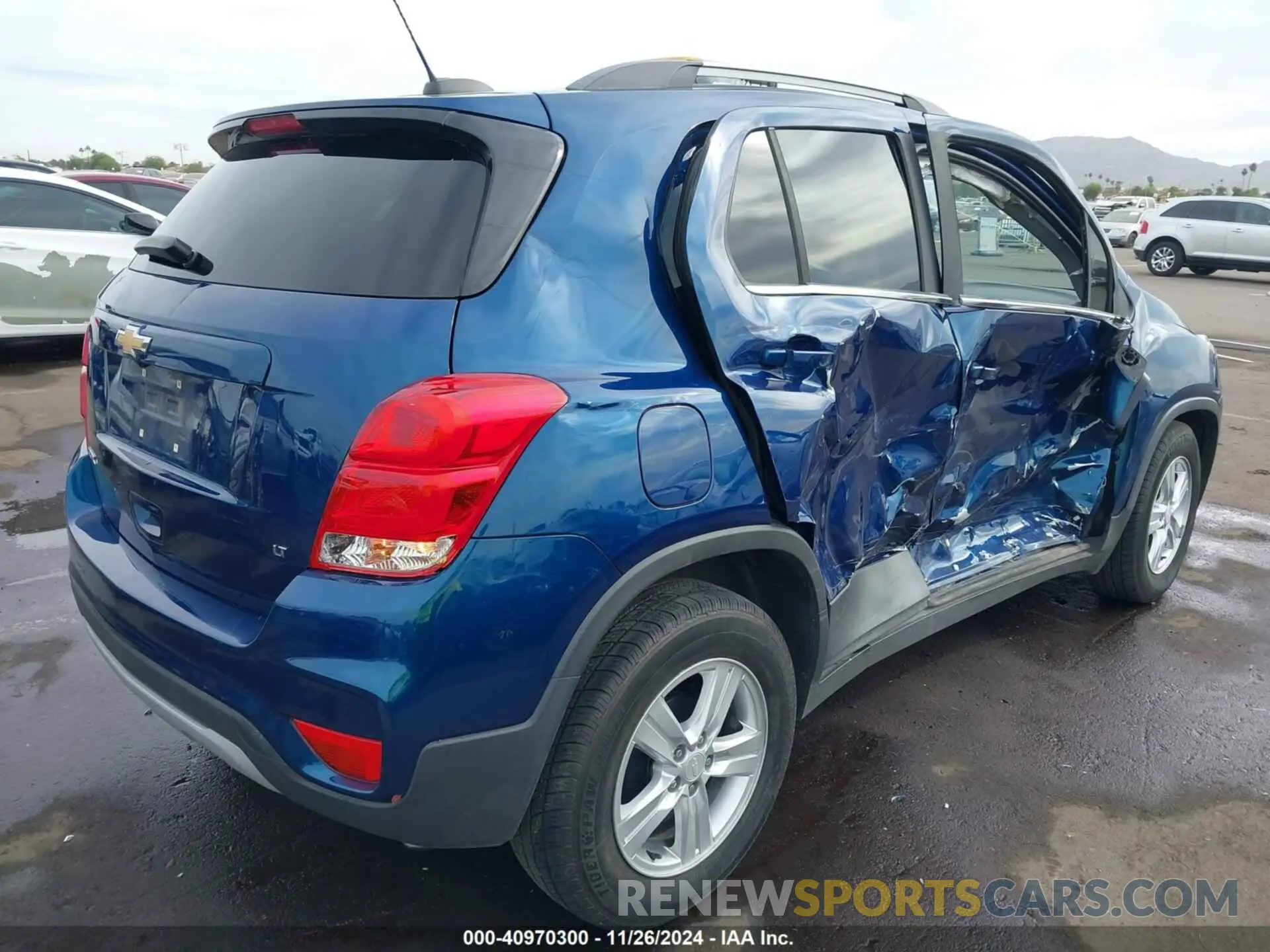 4 Photograph of a damaged car 3GNCJLSB3LL232925 CHEVROLET TRAX 2020