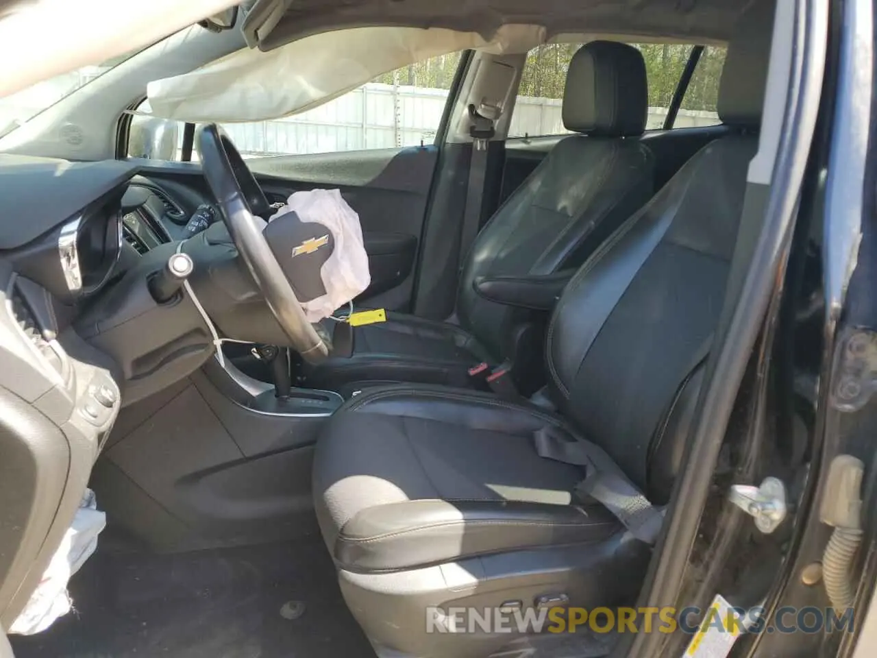 7 Photograph of a damaged car 3GNCJLSB3LL301712 CHEVROLET TRAX 2020