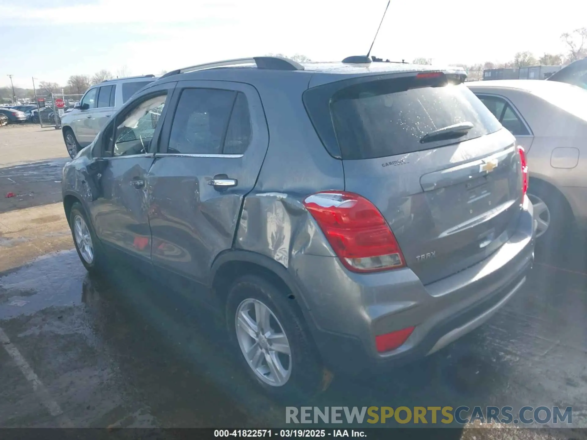 3 Photograph of a damaged car 3GNCJLSB3LL320390 CHEVROLET TRAX 2020