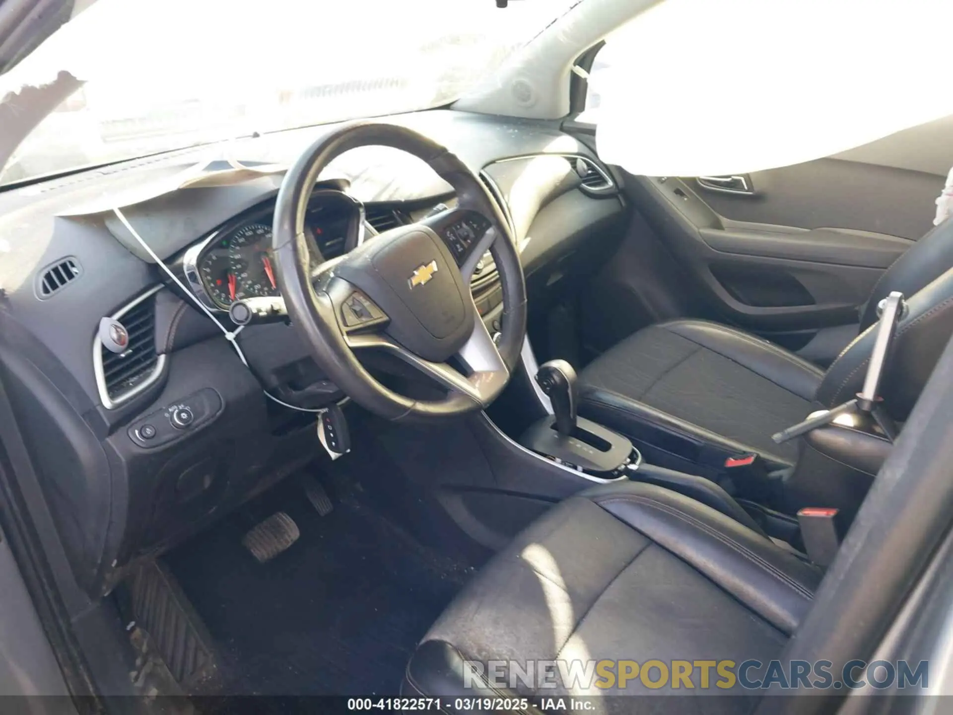 5 Photograph of a damaged car 3GNCJLSB3LL320390 CHEVROLET TRAX 2020