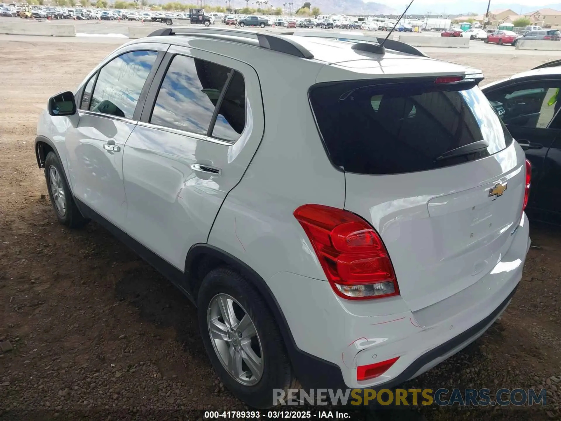 3 Photograph of a damaged car 3GNCJLSB4LL171777 CHEVROLET TRAX 2020