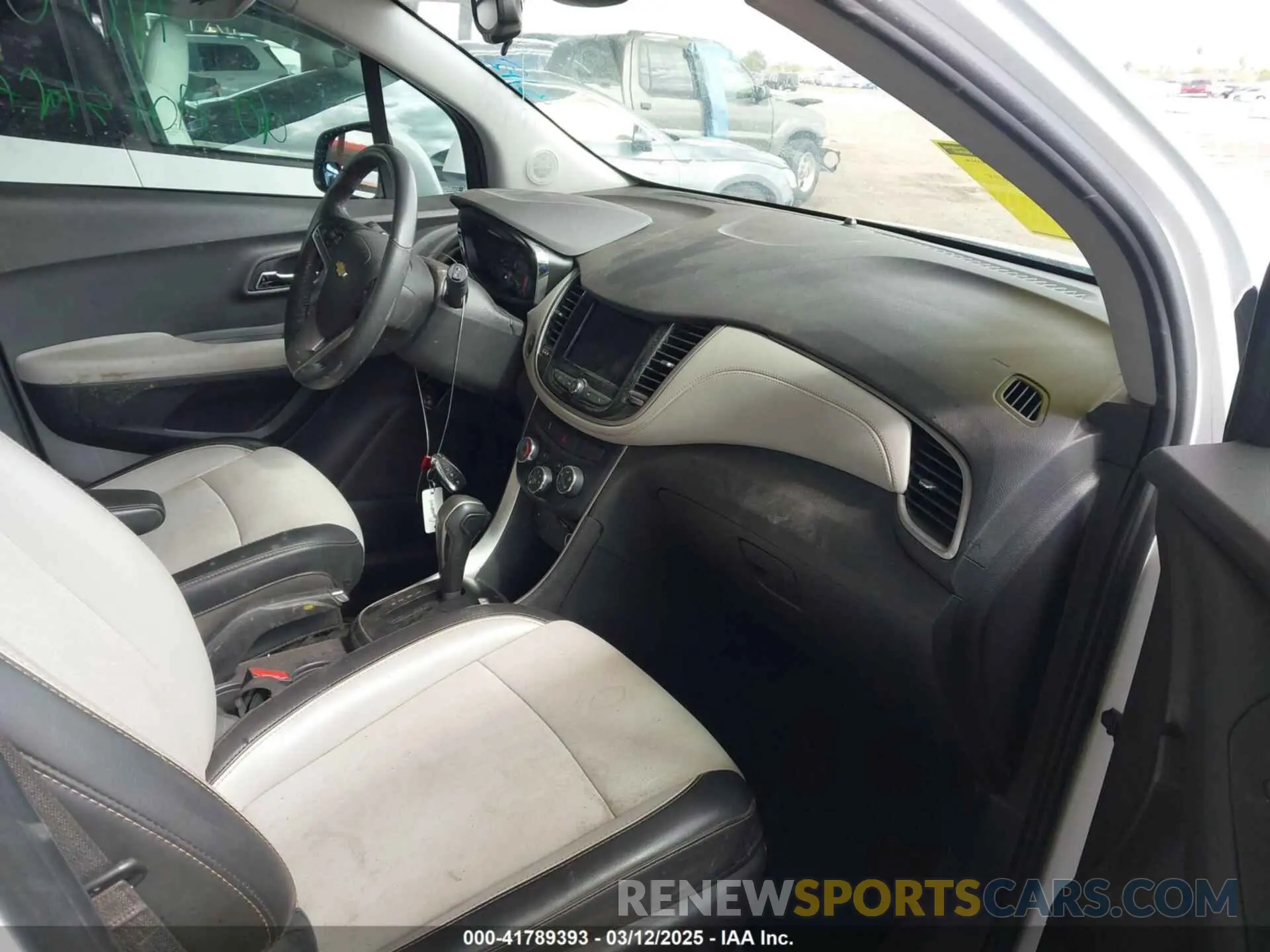 5 Photograph of a damaged car 3GNCJLSB4LL171777 CHEVROLET TRAX 2020