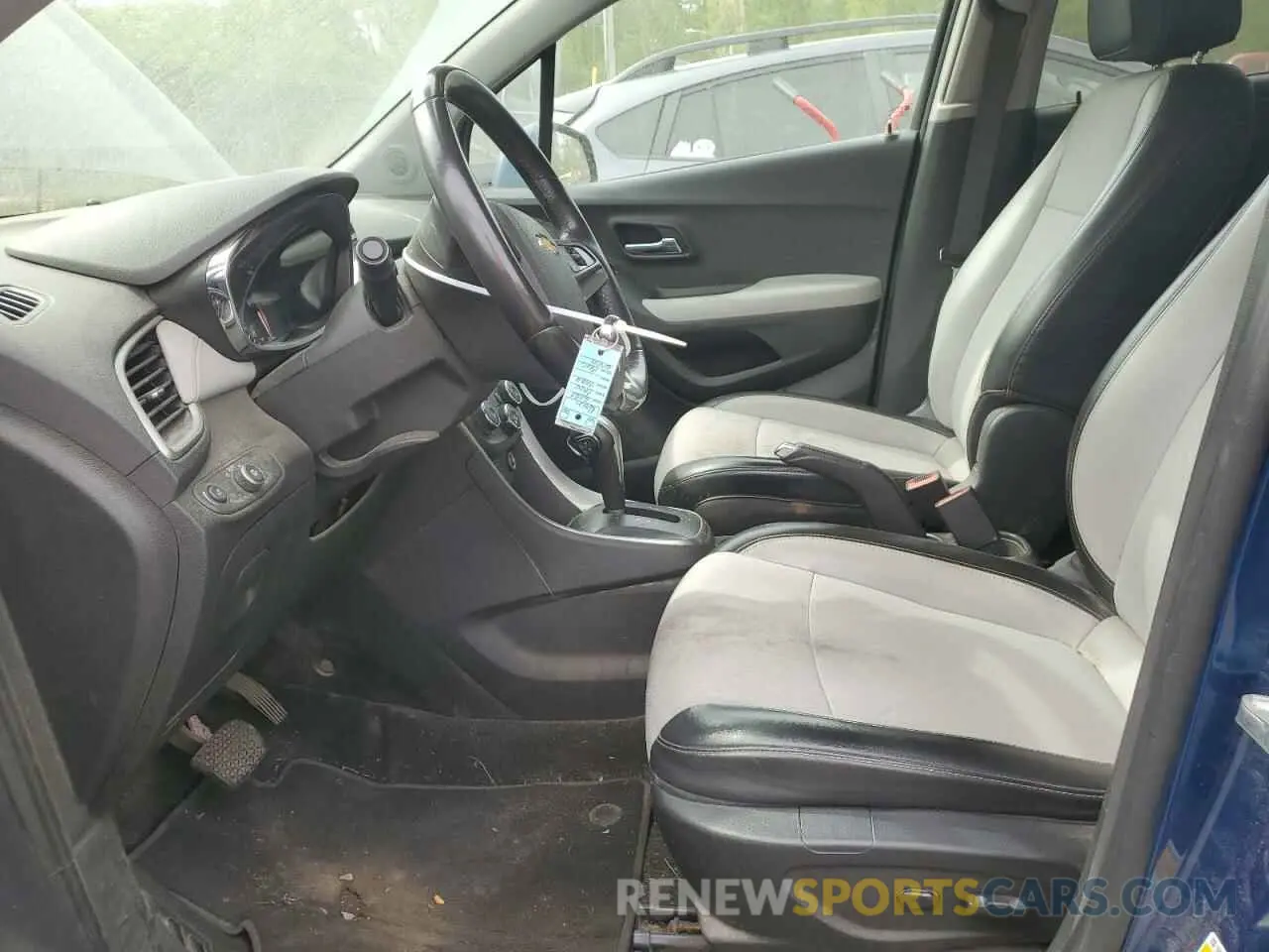 7 Photograph of a damaged car 3GNCJLSB4LL317899 CHEVROLET TRAX 2020