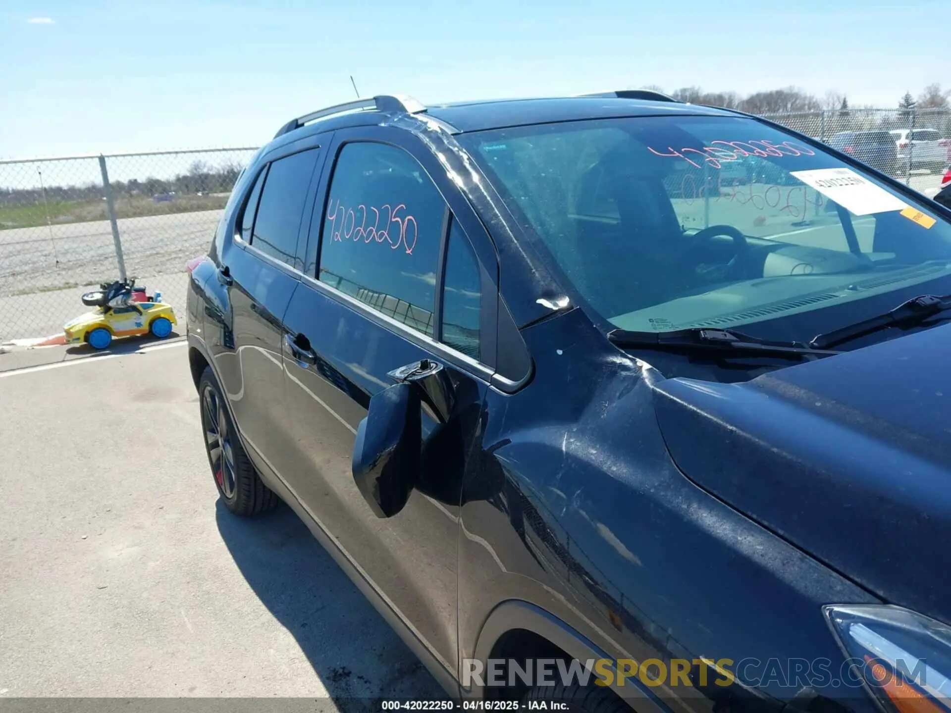 6 Photograph of a damaged car 3GNCJLSB4LL319247 CHEVROLET TRAX 2020