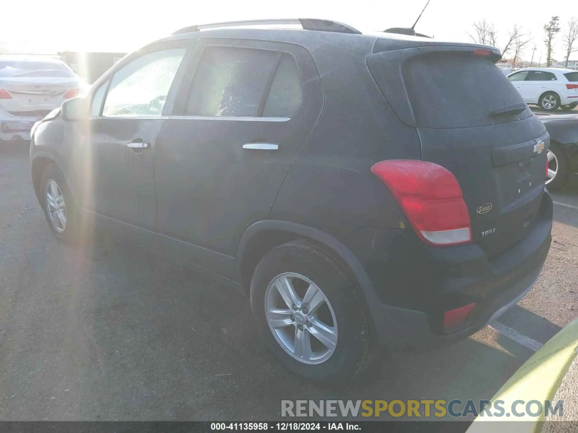 3 Photograph of a damaged car 3GNCJLSB4LL334198 CHEVROLET TRAX 2020