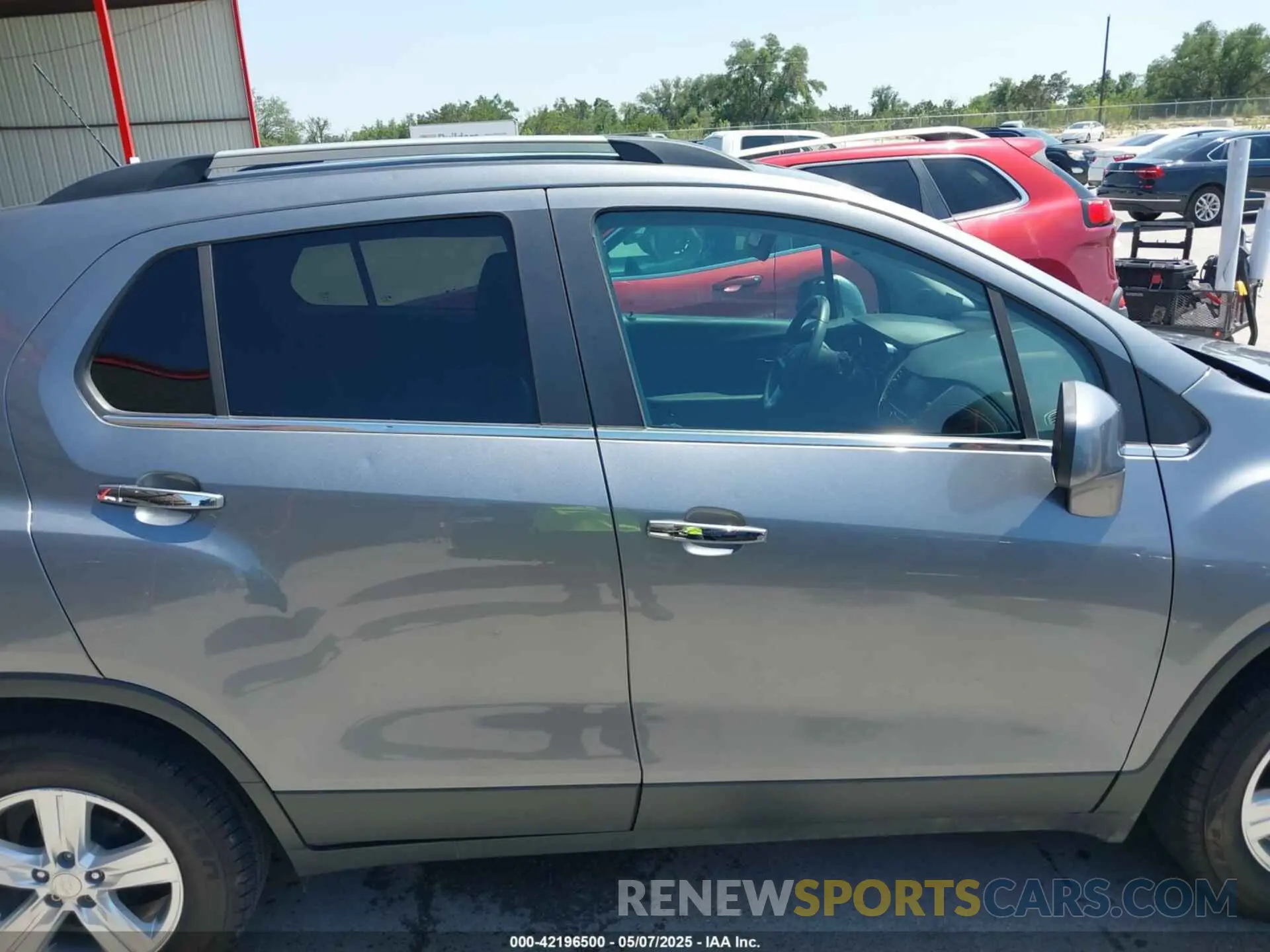 13 Photograph of a damaged car 3GNCJLSB4LL336176 CHEVROLET TRAX 2020