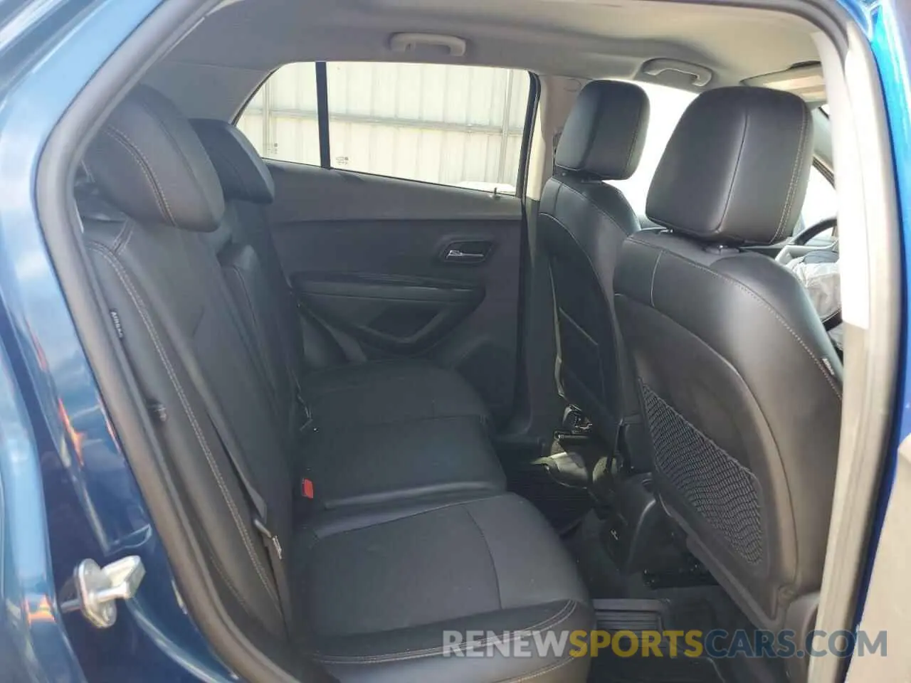 11 Photograph of a damaged car 3GNCJLSB5LL233042 CHEVROLET TRAX 2020