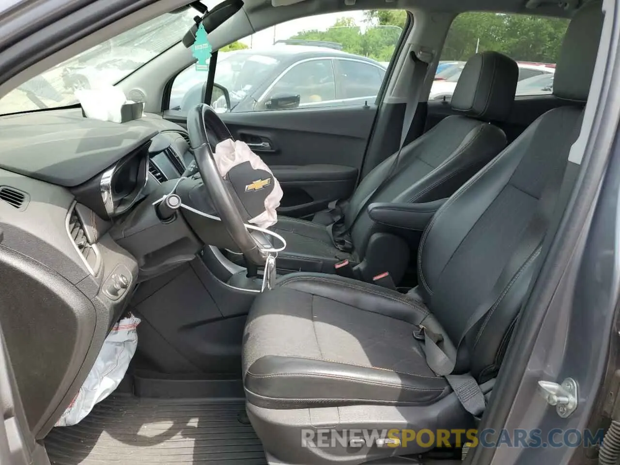 7 Photograph of a damaged car 3GNCJLSB5LL290633 CHEVROLET TRAX 2020