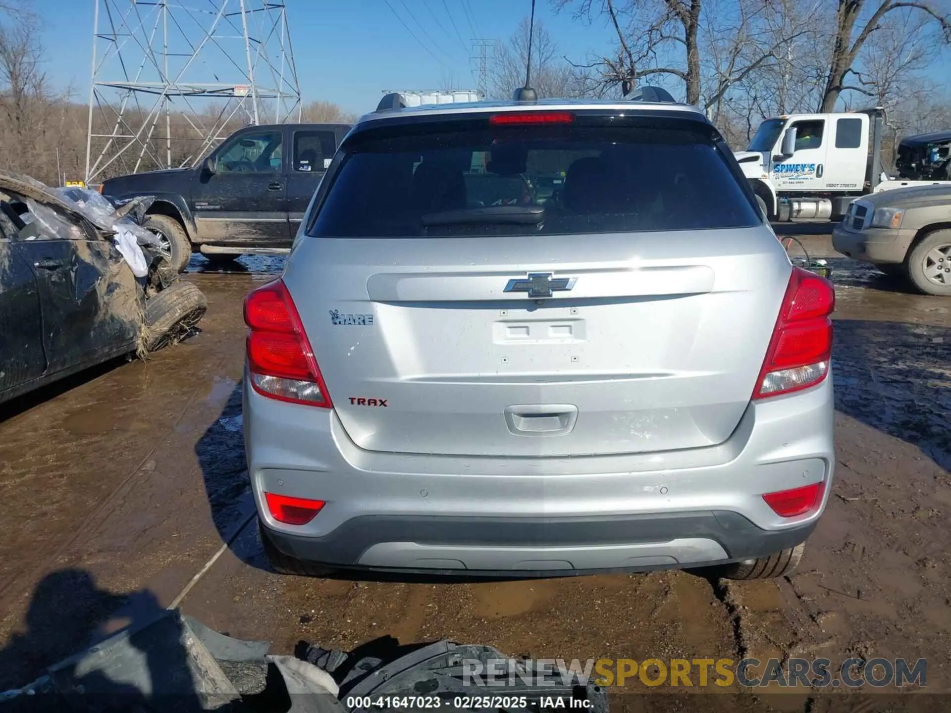 17 Photograph of a damaged car 3GNCJLSB5LL320665 CHEVROLET TRAX 2020