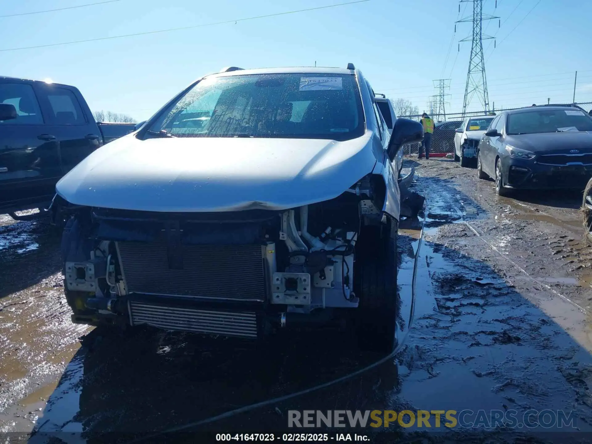 2 Photograph of a damaged car 3GNCJLSB5LL320665 CHEVROLET TRAX 2020
