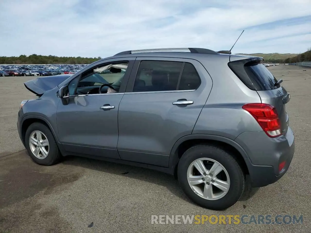 2 Photograph of a damaged car 3GNCJLSB5LL323369 CHEVROLET TRAX 2020