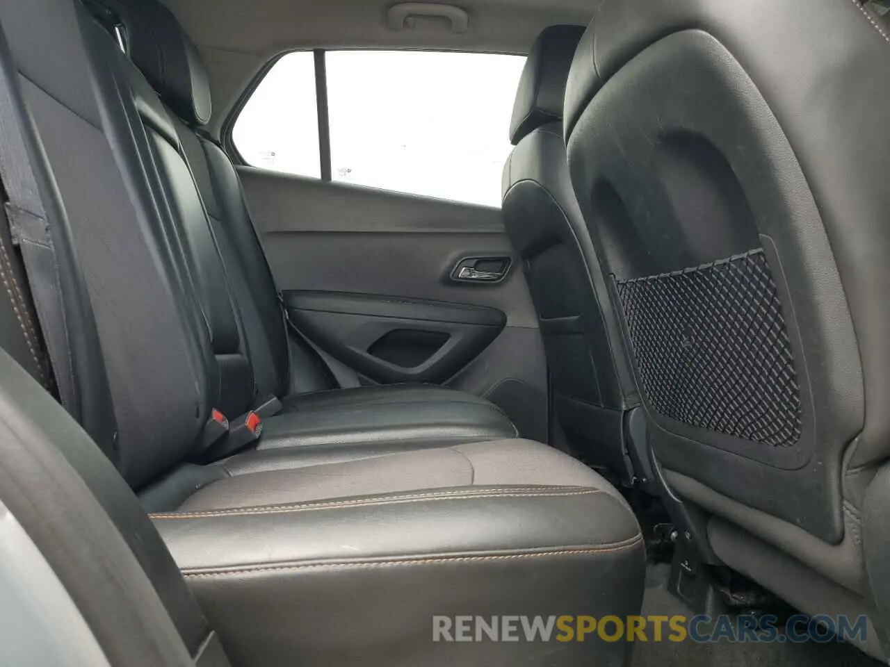 11 Photograph of a damaged car 3GNCJLSB5LL325588 CHEVROLET TRAX 2020