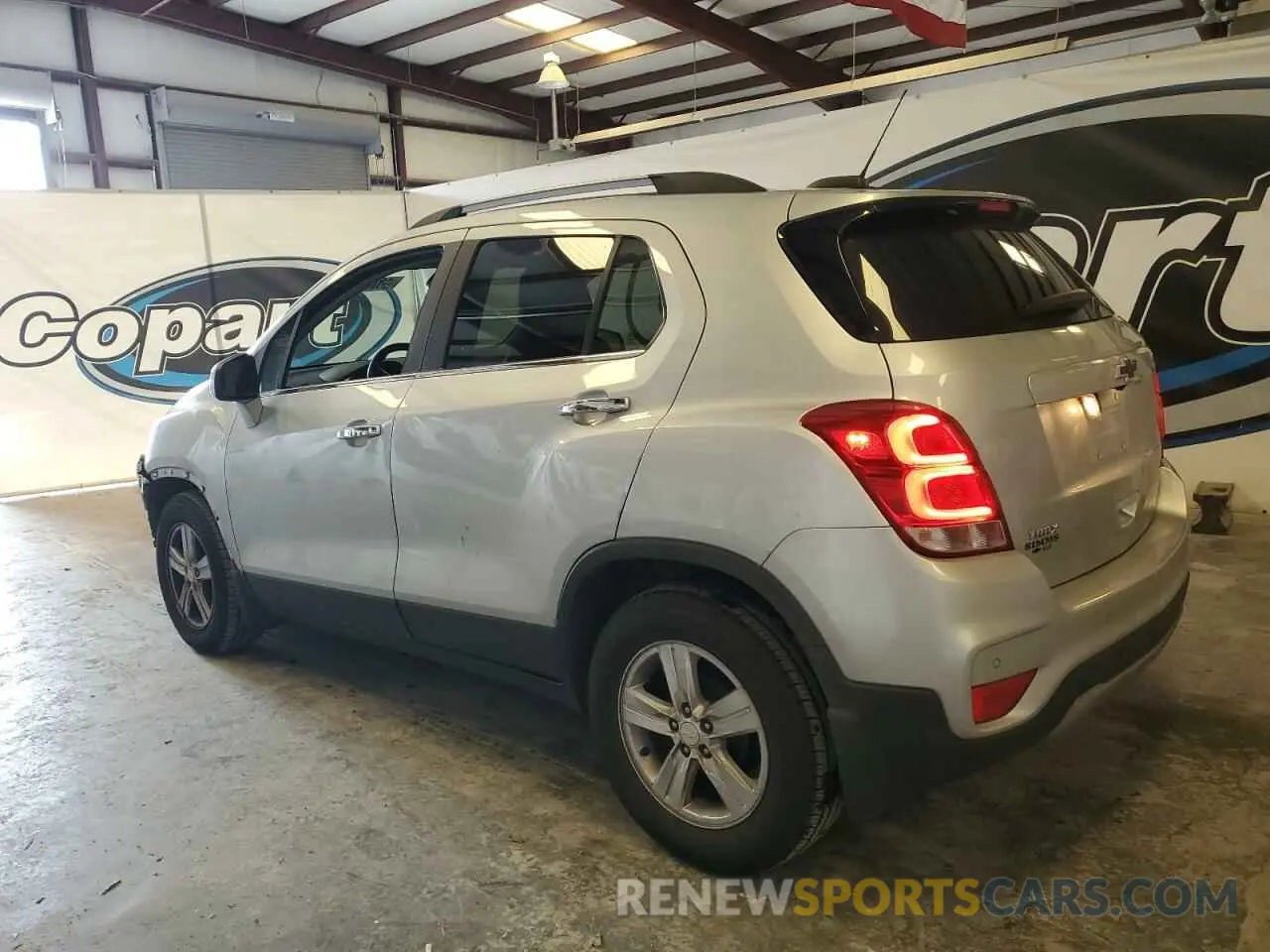 2 Photograph of a damaged car 3GNCJLSB5LL325588 CHEVROLET TRAX 2020