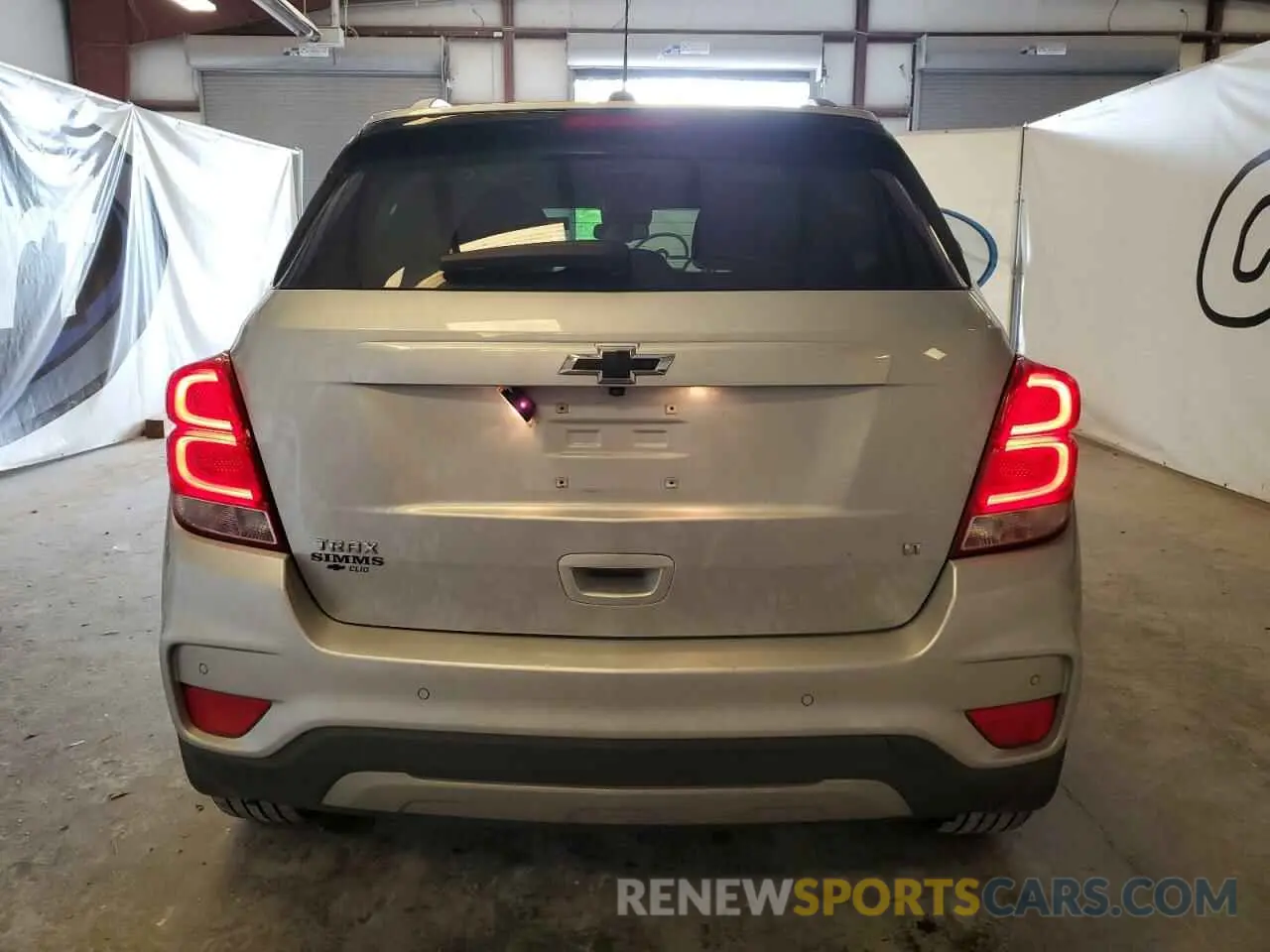 6 Photograph of a damaged car 3GNCJLSB5LL325588 CHEVROLET TRAX 2020