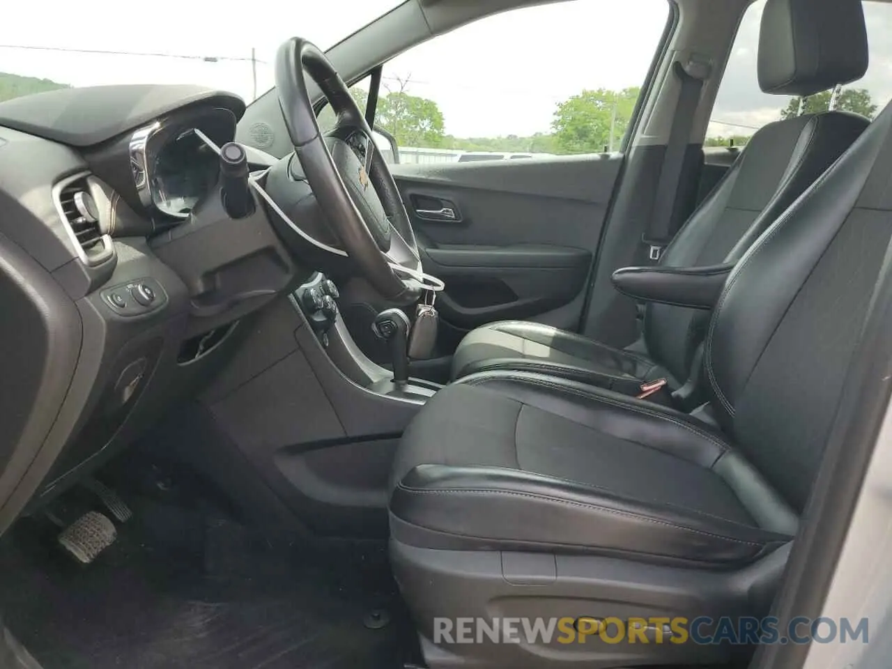 7 Photograph of a damaged car 3GNCJLSB5LL325588 CHEVROLET TRAX 2020