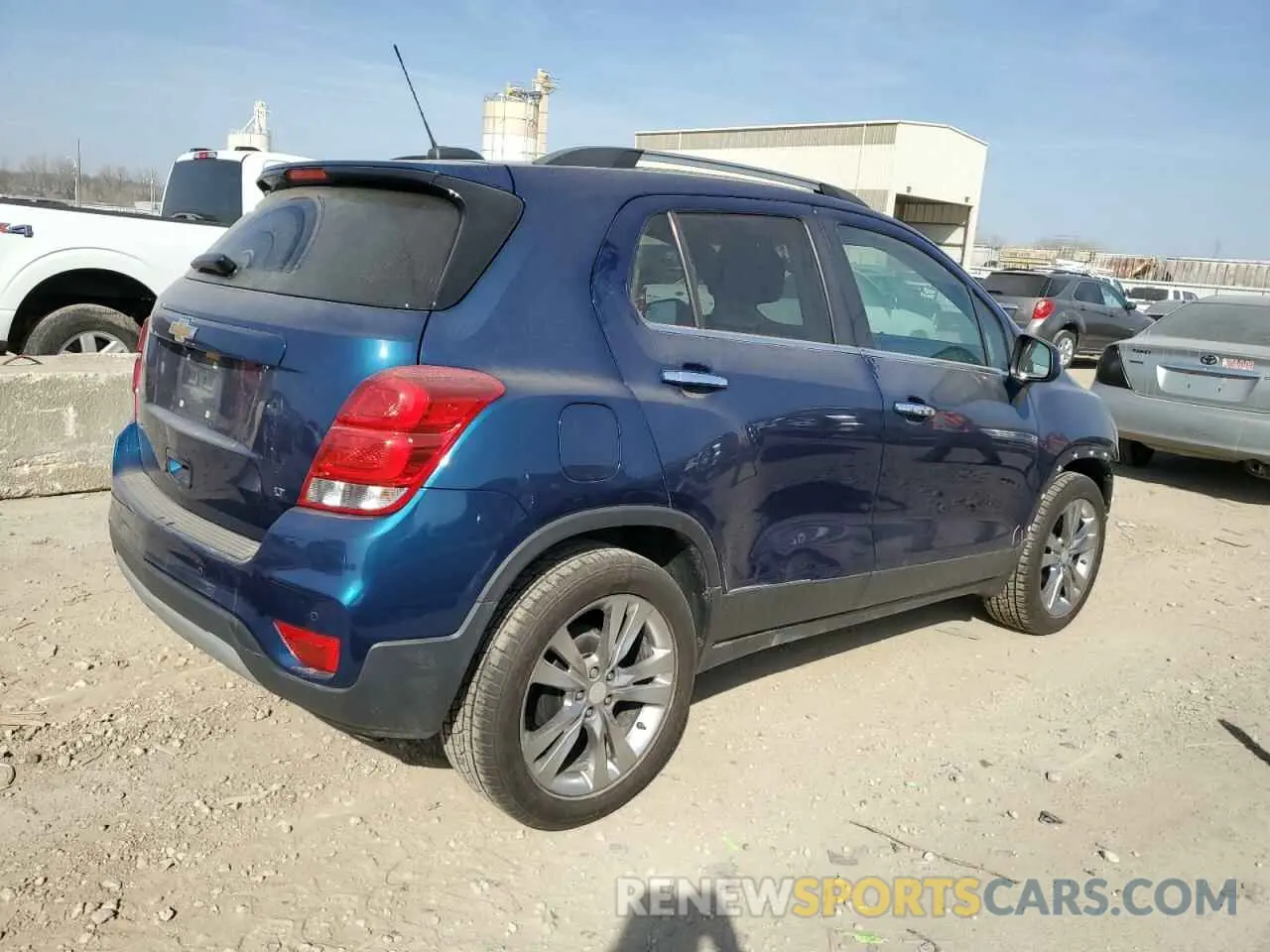 3 Photograph of a damaged car 3GNCJLSB6LL112391 CHEVROLET TRAX 2020