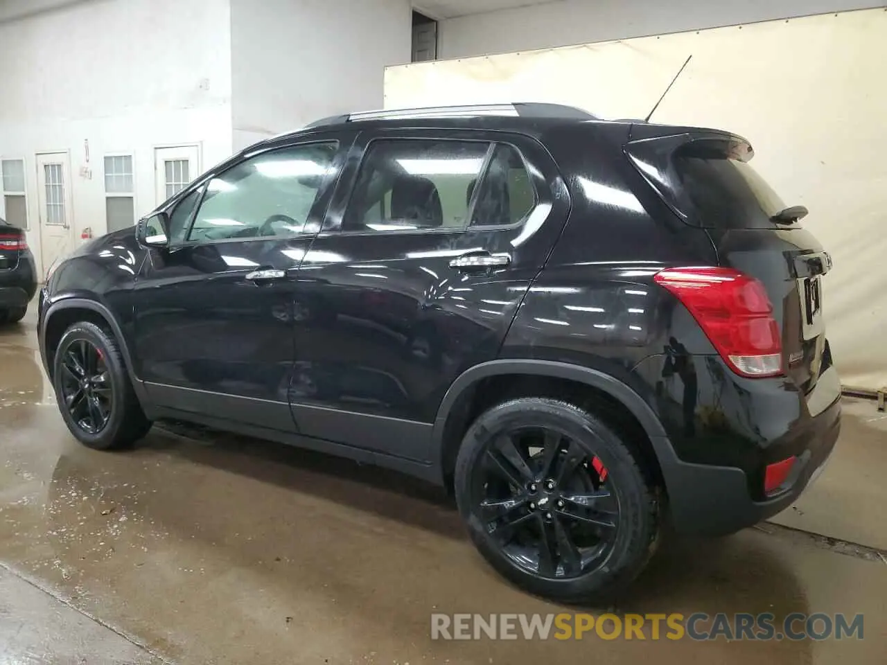2 Photograph of a damaged car 3GNCJLSB6LL176883 CHEVROLET TRAX 2020