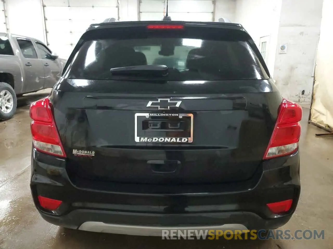 6 Photograph of a damaged car 3GNCJLSB6LL176883 CHEVROLET TRAX 2020