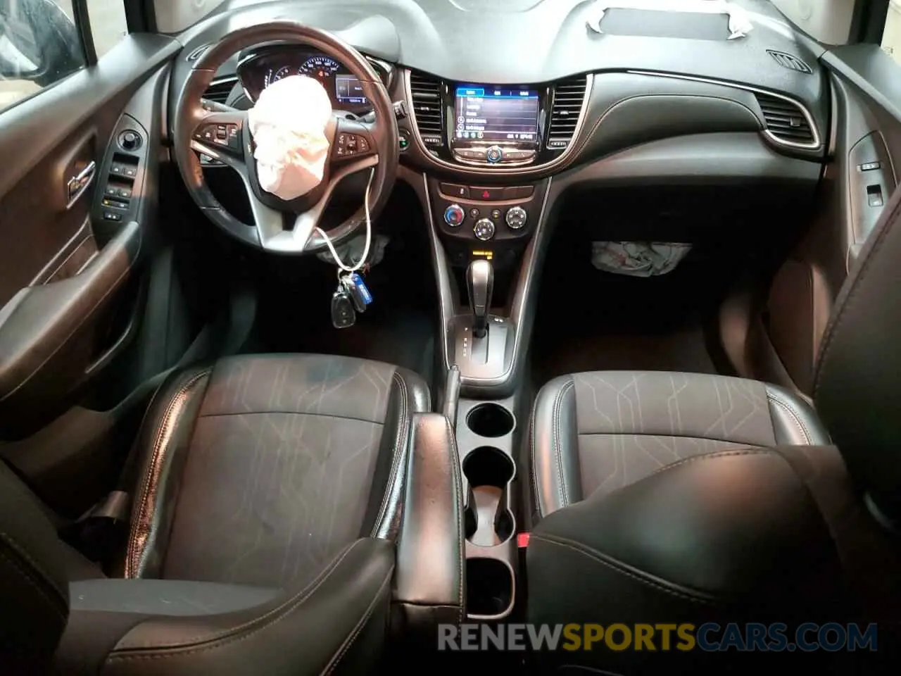 8 Photograph of a damaged car 3GNCJLSB6LL176883 CHEVROLET TRAX 2020