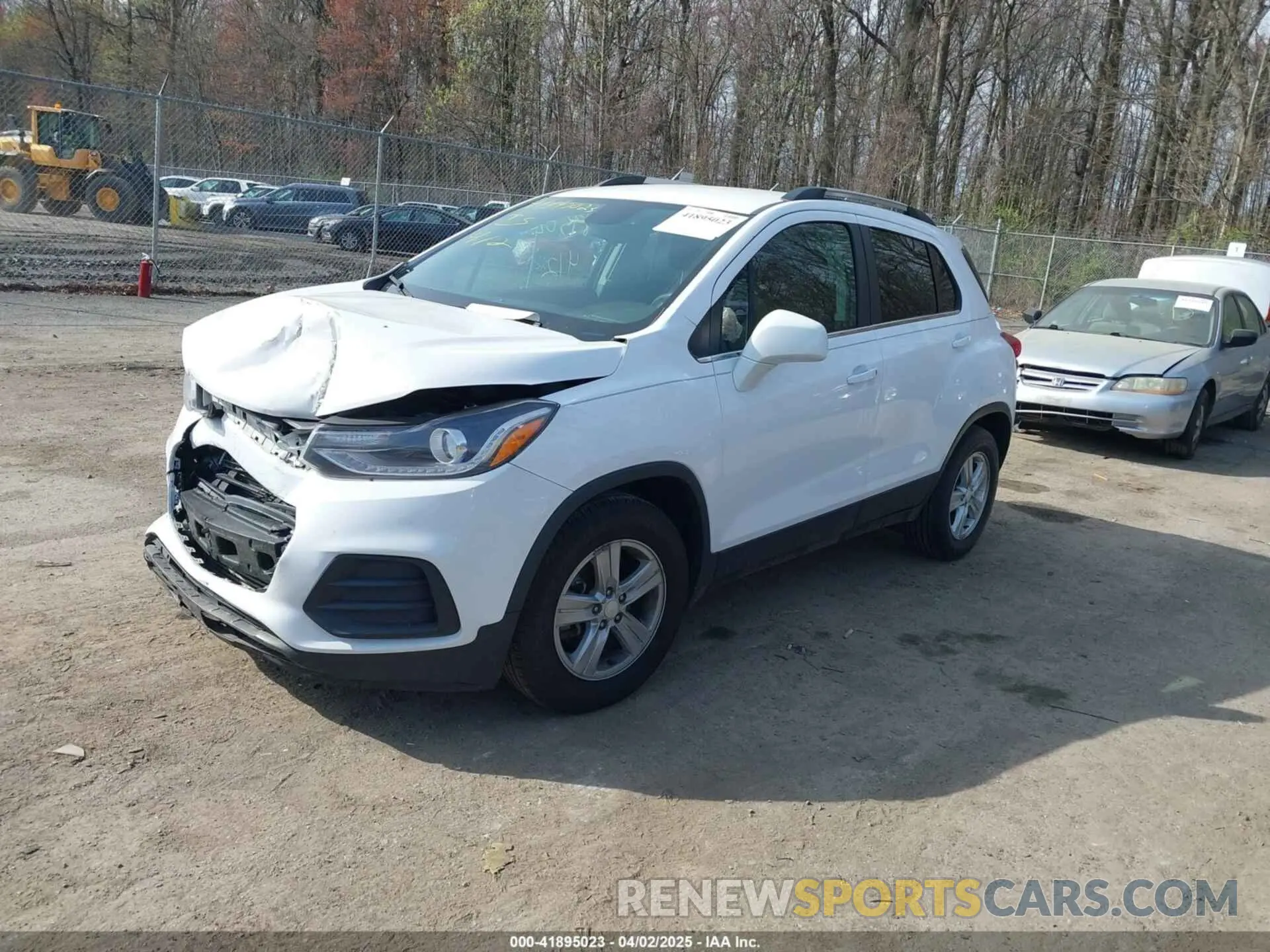2 Photograph of a damaged car 3GNCJLSB6LL329696 CHEVROLET TRAX 2020