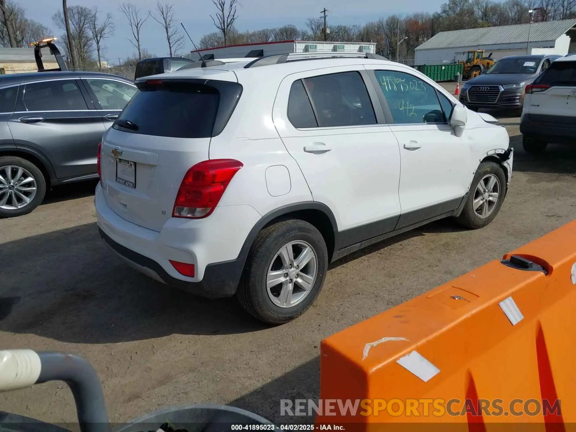 4 Photograph of a damaged car 3GNCJLSB6LL329696 CHEVROLET TRAX 2020
