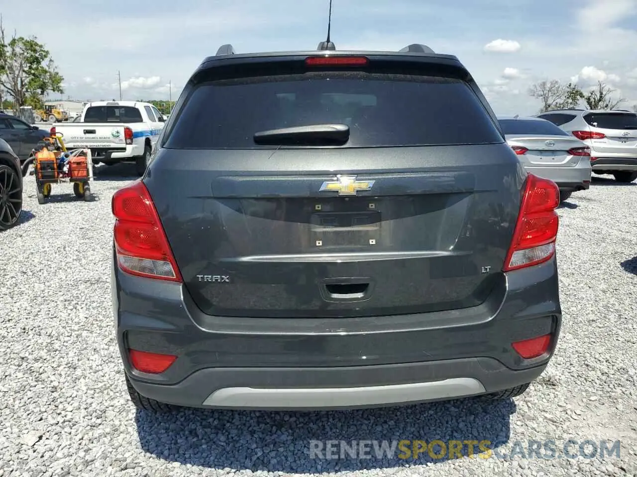 6 Photograph of a damaged car 3GNCJLSB7LL132455 CHEVROLET TRAX 2020