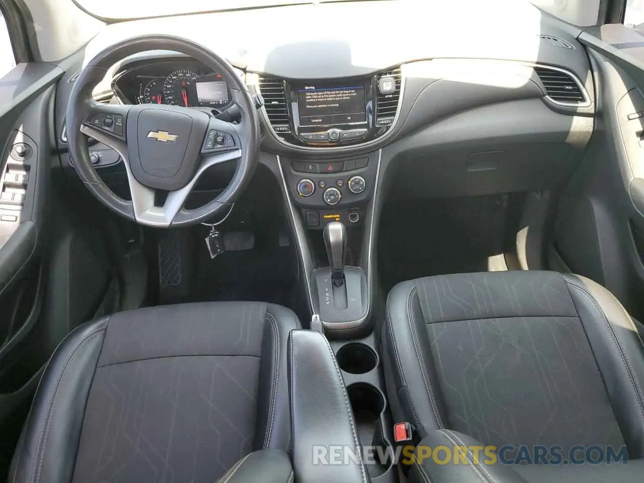 8 Photograph of a damaged car 3GNCJLSB7LL132455 CHEVROLET TRAX 2020