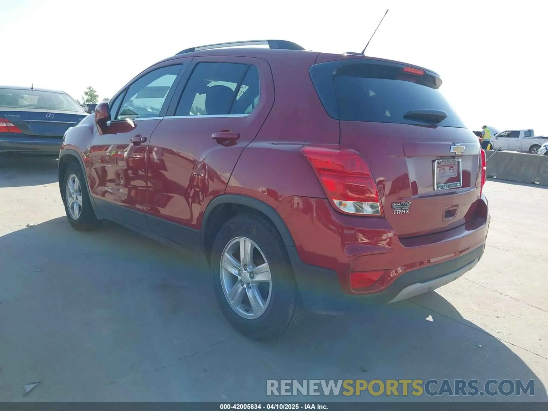 3 Photograph of a damaged car 3GNCJLSB7LL229882 CHEVROLET TRAX 2020