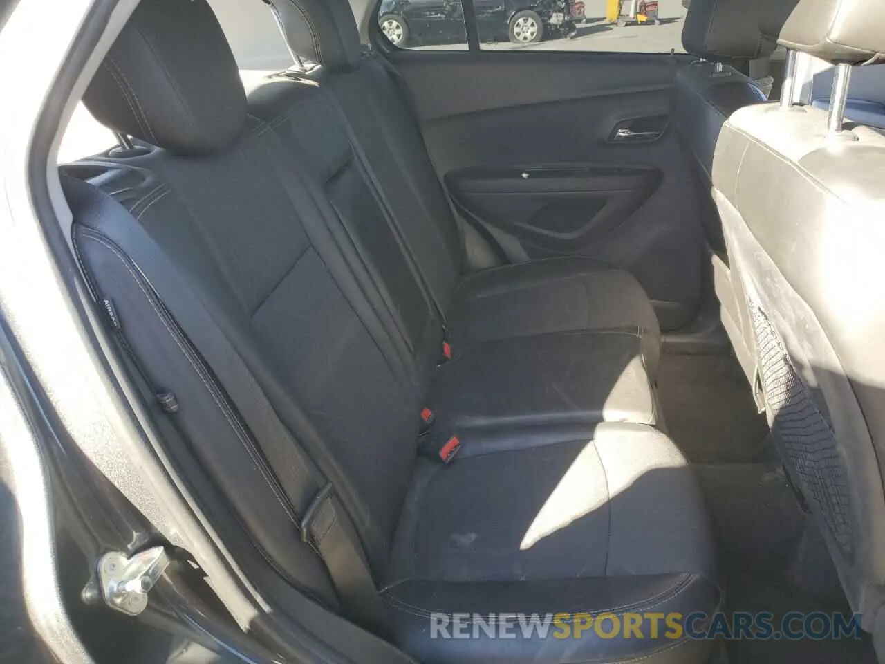 10 Photograph of a damaged car 3GNCJLSB8LL201654 CHEVROLET TRAX 2020