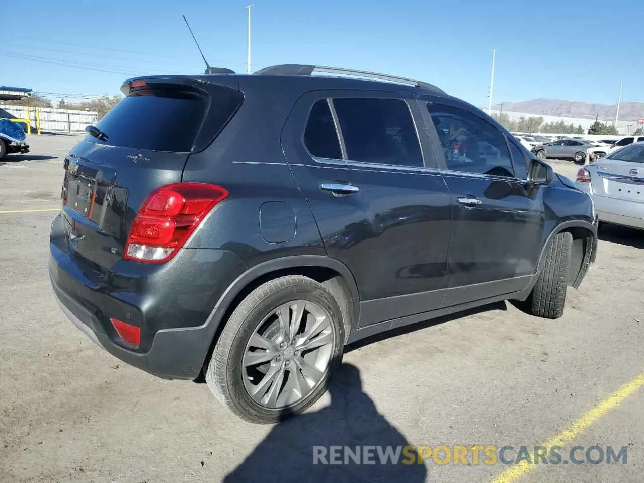 3 Photograph of a damaged car 3GNCJLSB8LL201654 CHEVROLET TRAX 2020