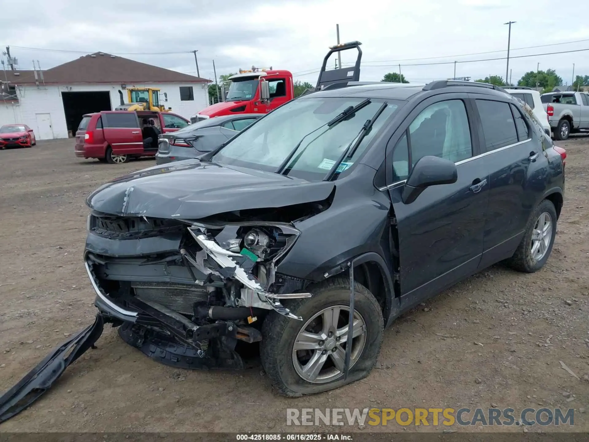 2 Photograph of a damaged car 3GNCJLSB8LL203193 CHEVROLET TRAX 2020