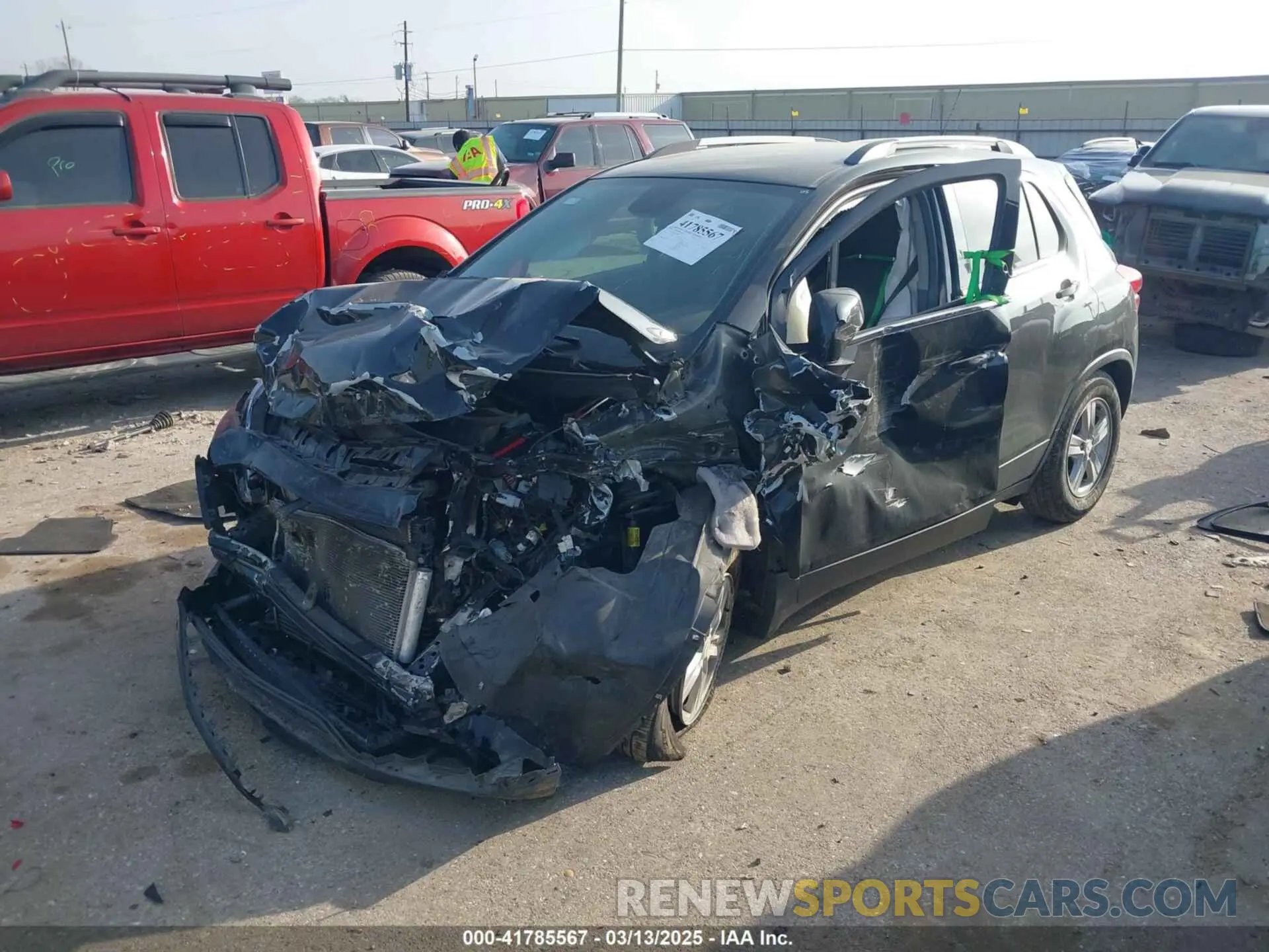 2 Photograph of a damaged car 3GNCJLSB9LL166462 CHEVROLET TRAX 2020