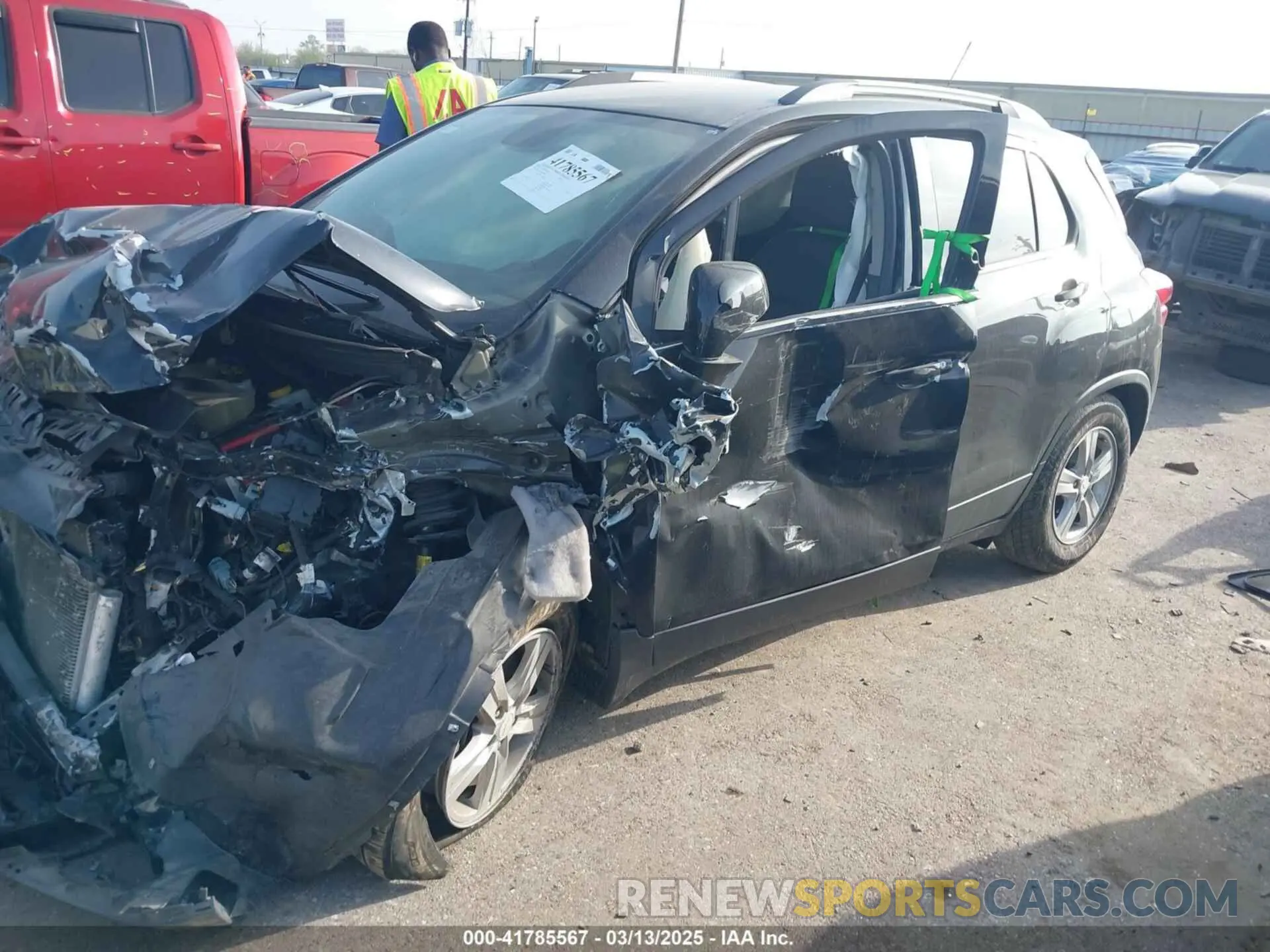 6 Photograph of a damaged car 3GNCJLSB9LL166462 CHEVROLET TRAX 2020