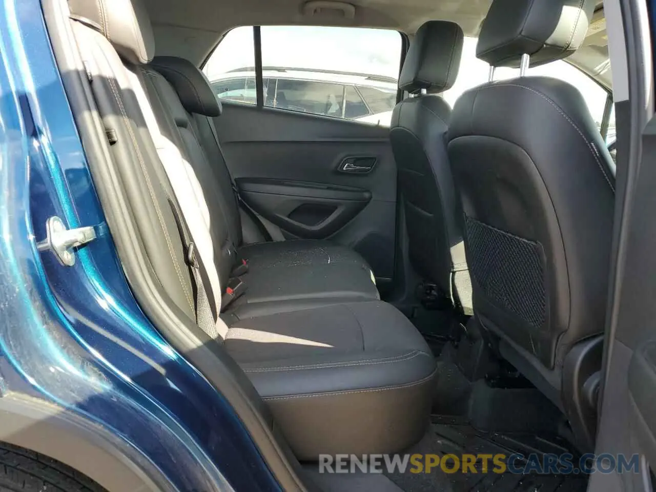 10 Photograph of a damaged car 3GNCJLSB9LL188252 CHEVROLET TRAX 2020