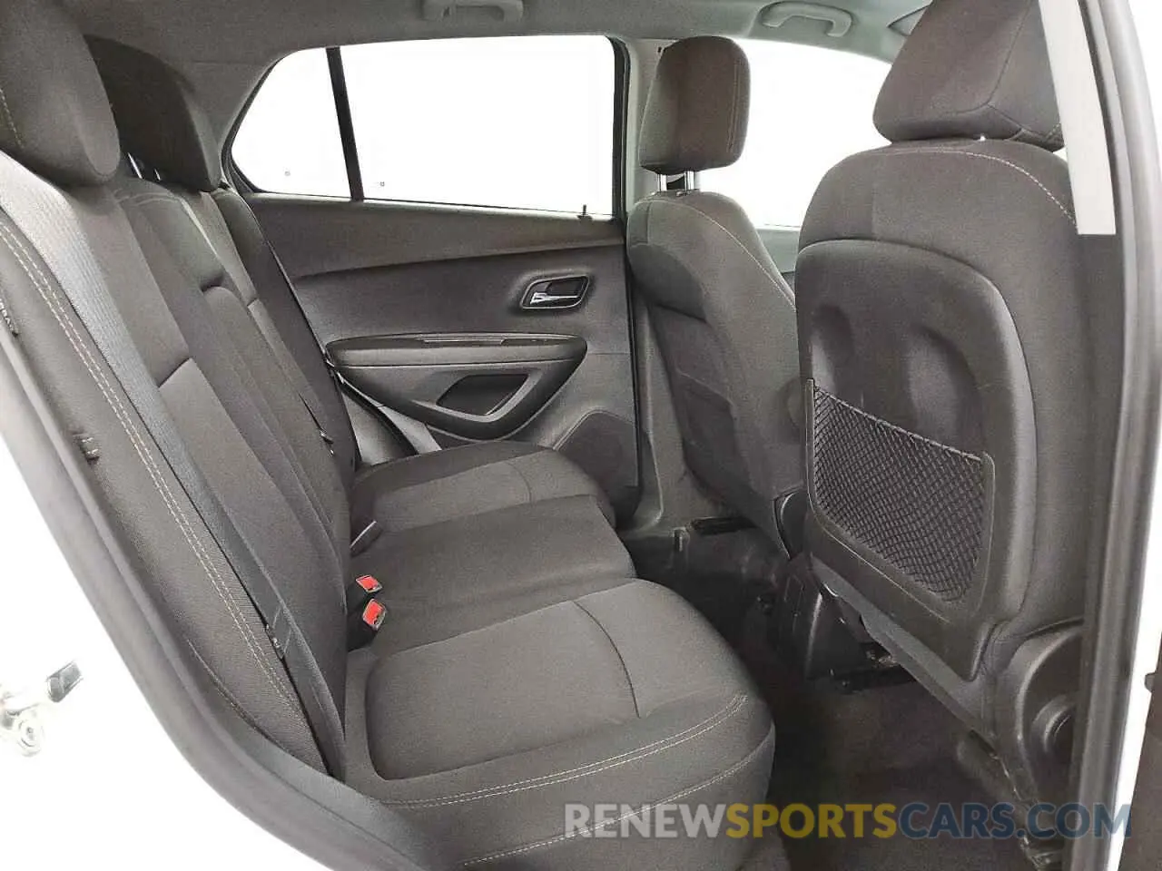 11 Photograph of a damaged car 3GNCJLSB9LL210489 CHEVROLET TRAX 2020