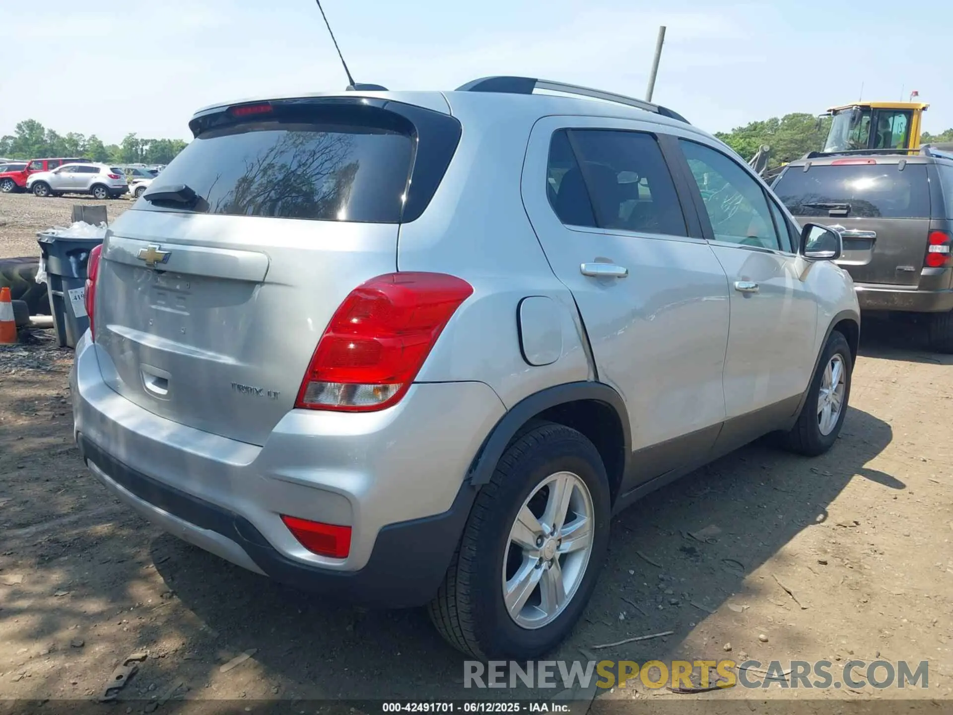 6 Photograph of a damaged car 3GNCJLSB9LL221430 CHEVROLET TRAX 2020