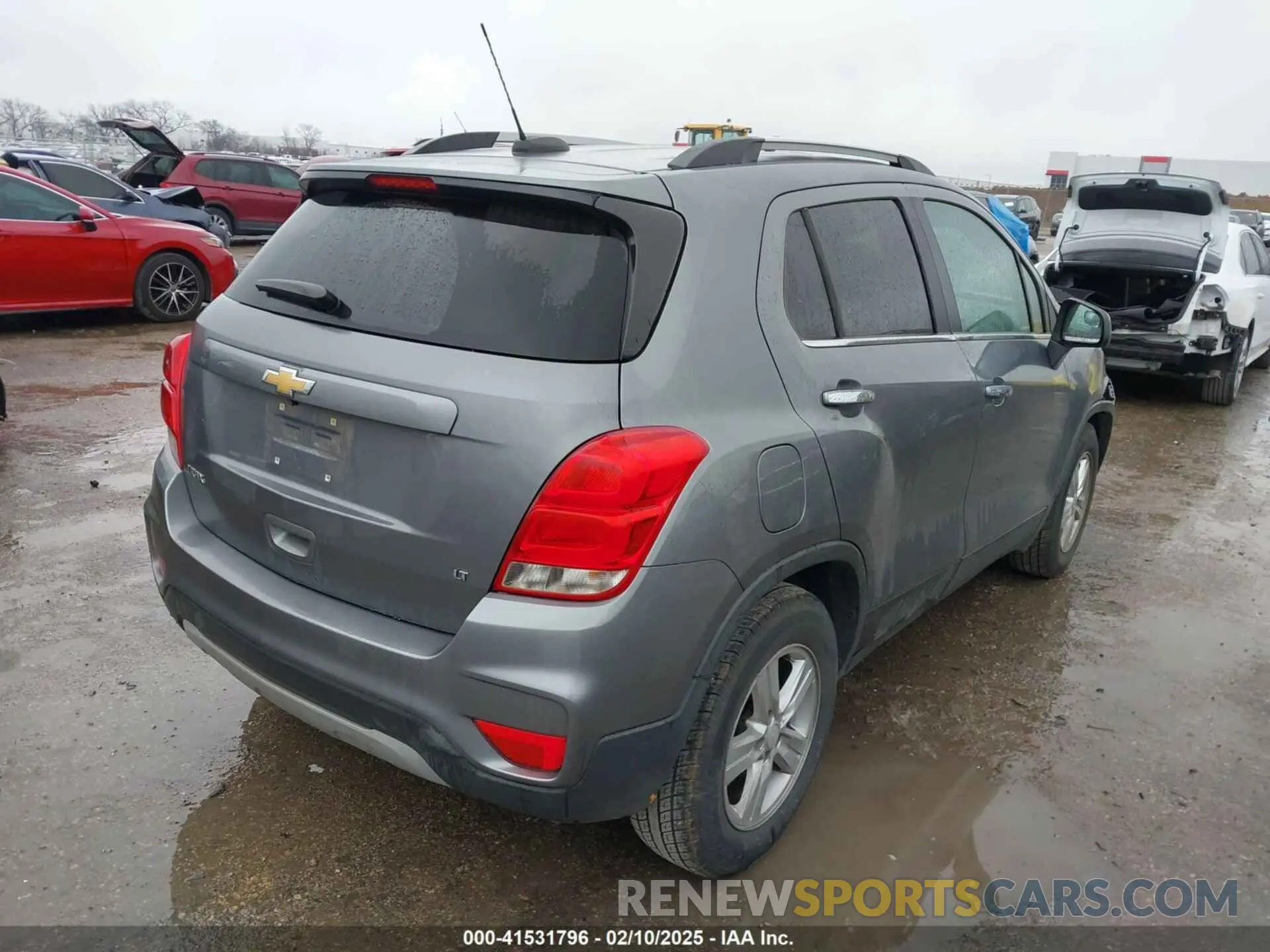 4 Photograph of a damaged car 3GNCJLSBXLL175977 CHEVROLET TRAX 2020