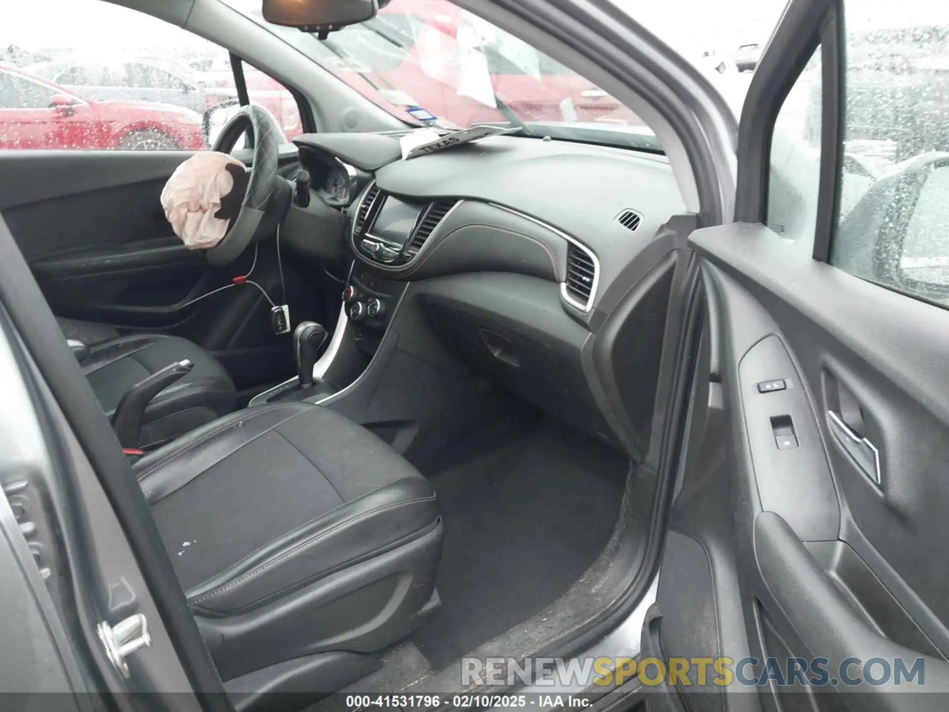 5 Photograph of a damaged car 3GNCJLSBXLL175977 CHEVROLET TRAX 2020