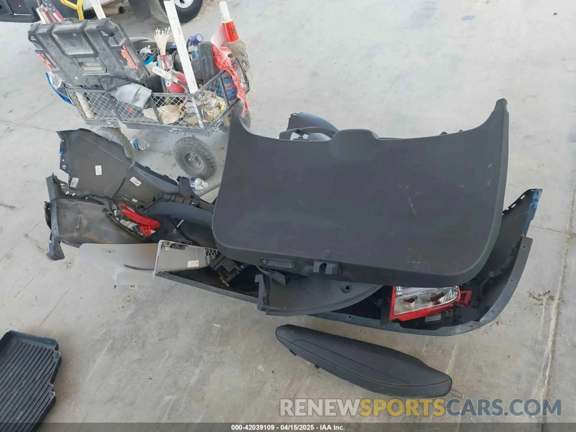 12 Photograph of a damaged car 3GNCJLSBXLL196845 CHEVROLET TRAX 2020
