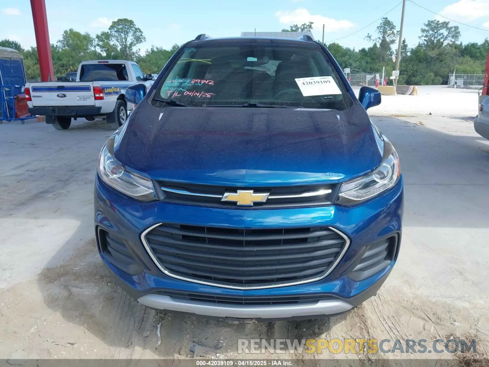 13 Photograph of a damaged car 3GNCJLSBXLL196845 CHEVROLET TRAX 2020