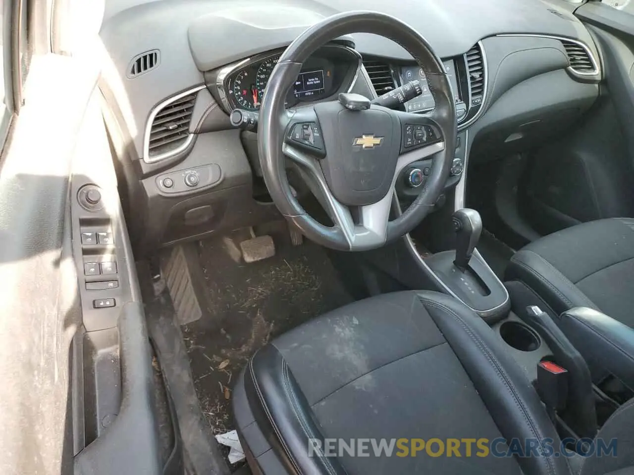 8 Photograph of a damaged car 3GNCJLSBXLL249723 CHEVROLET TRAX 2020