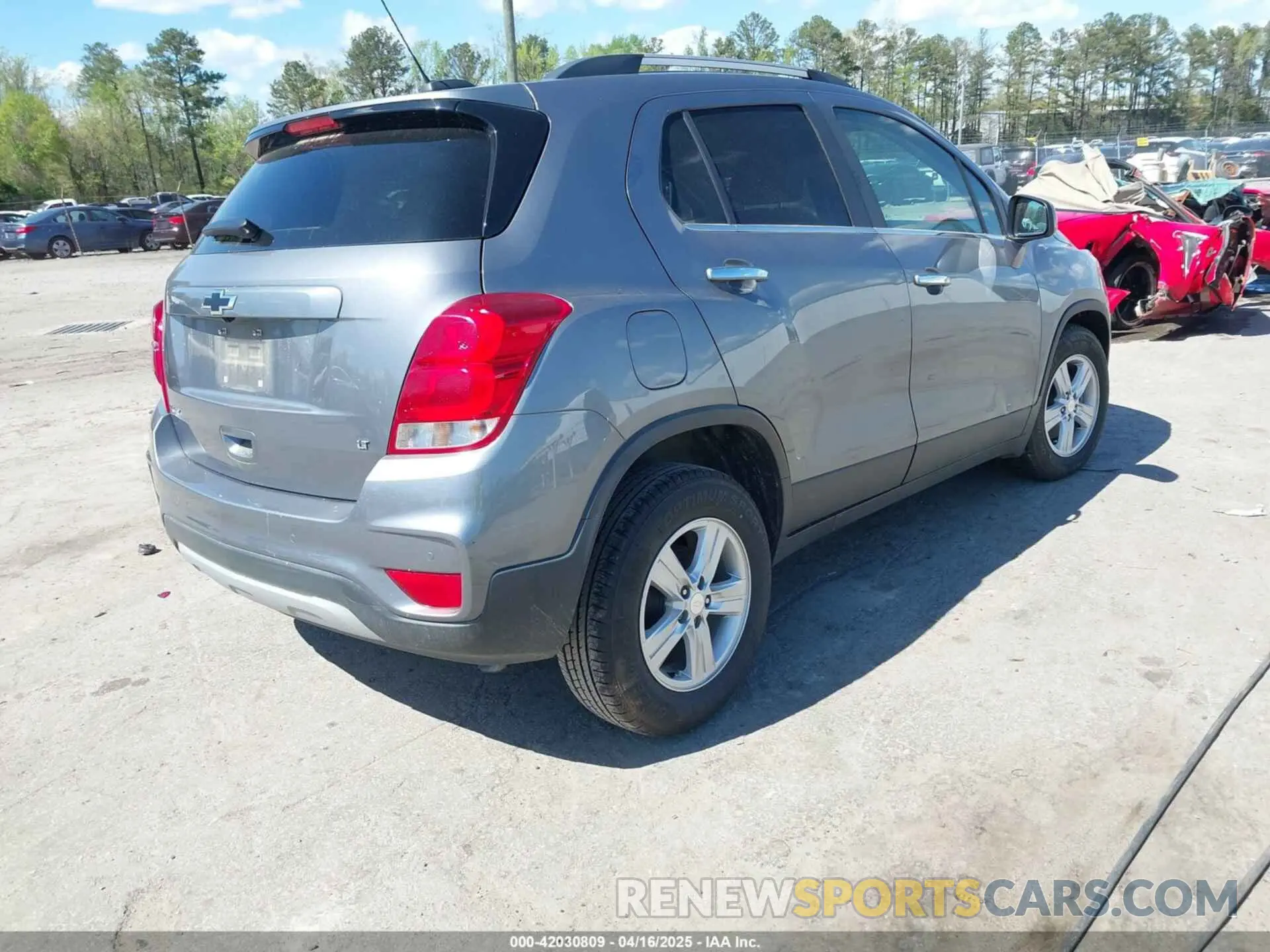 4 Photograph of a damaged car 3GNCJLSBXLL322296 CHEVROLET TRAX 2020