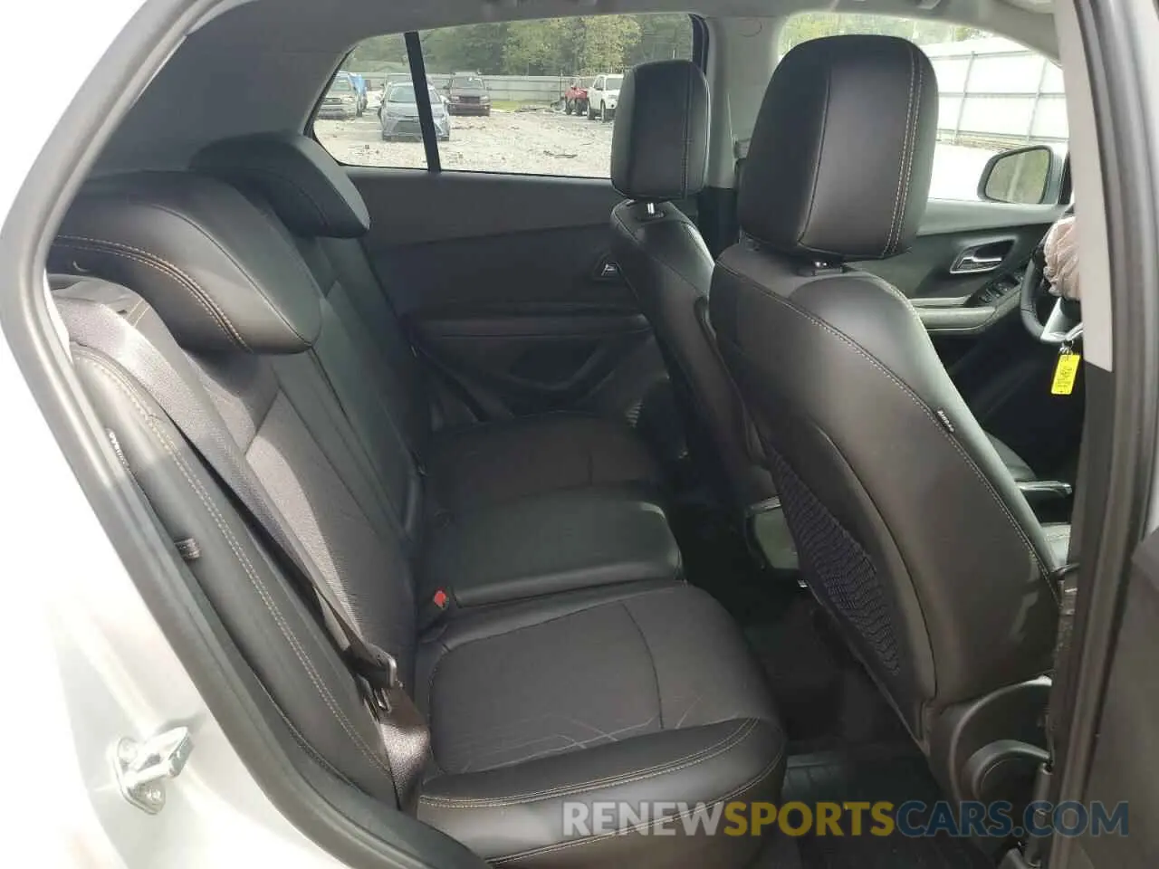 11 Photograph of a damaged car 3GNCJLSBXLL324484 CHEVROLET TRAX 2020