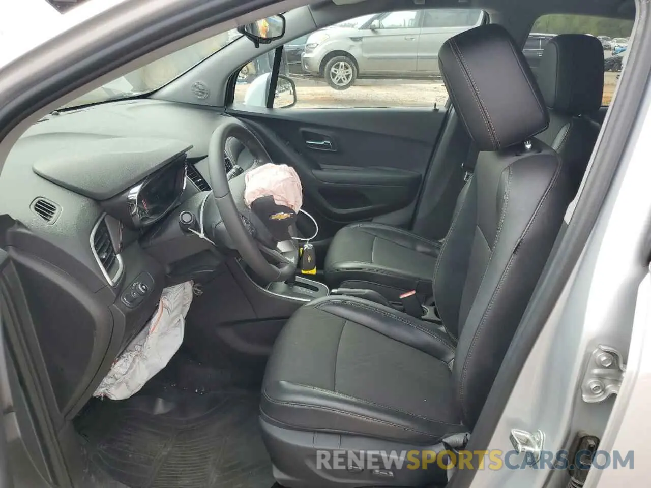 7 Photograph of a damaged car 3GNCJLSBXLL324484 CHEVROLET TRAX 2020