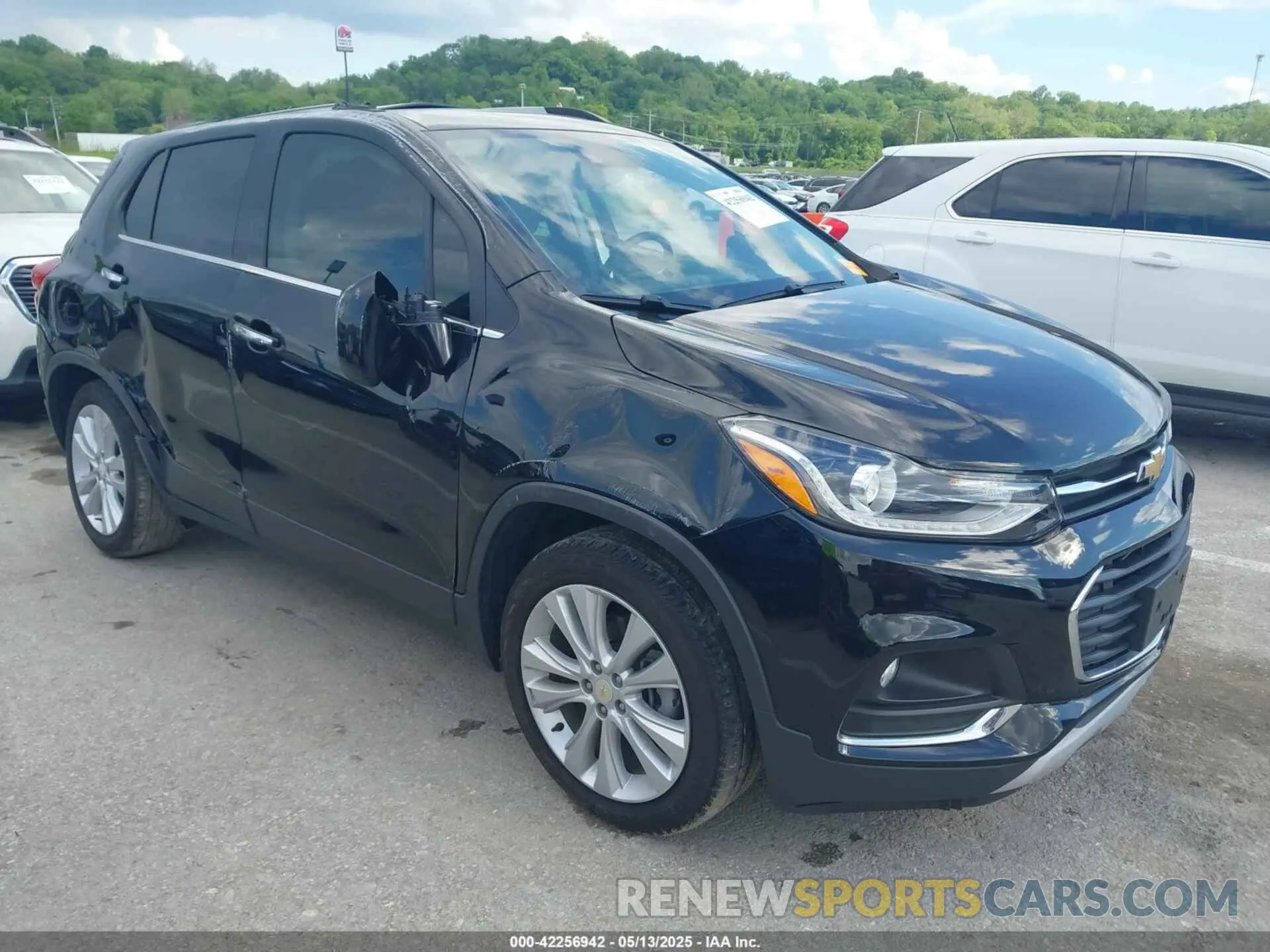 1 Photograph of a damaged car 3GNCJMSB3LL165006 CHEVROLET TRAX 2020