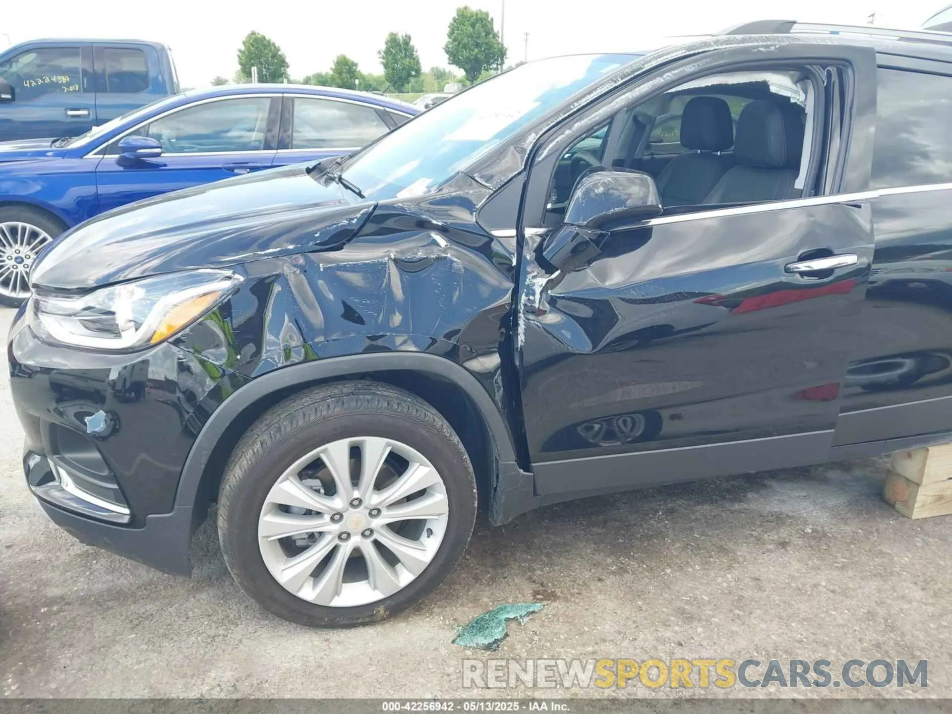 6 Photograph of a damaged car 3GNCJMSB3LL165006 CHEVROLET TRAX 2020