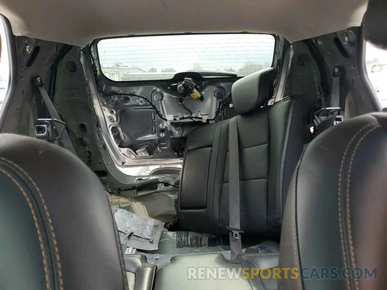 10 Photograph of a damaged car 3GNCJMSB3LL335977 CHEVROLET TRAX 2020